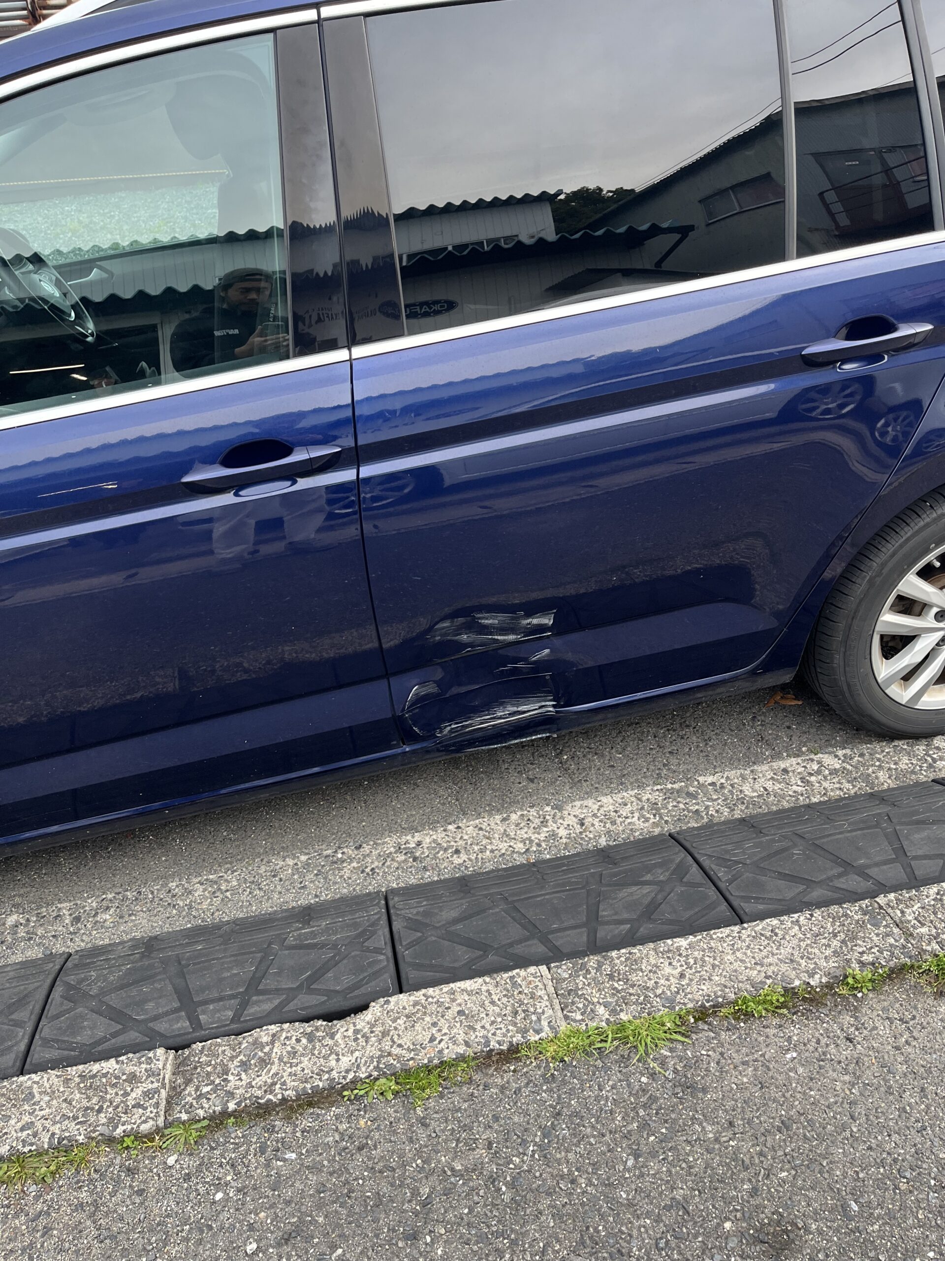トゥーラン修理前